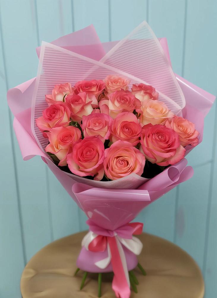 15 Розовых роз Равель в Облучье Букет 15 Розовых роз Равель в Облучье