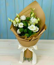 Букет цветов из:  Хризантемы и Лизиантусы в Облучье